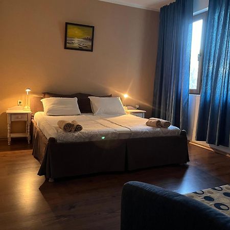 Paunovi Guest House Primorsko Extérieur photo