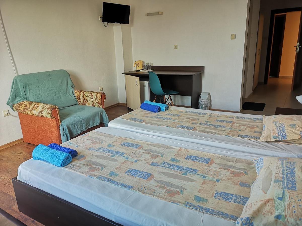 Paunovi Guest House Primorsko Extérieur photo