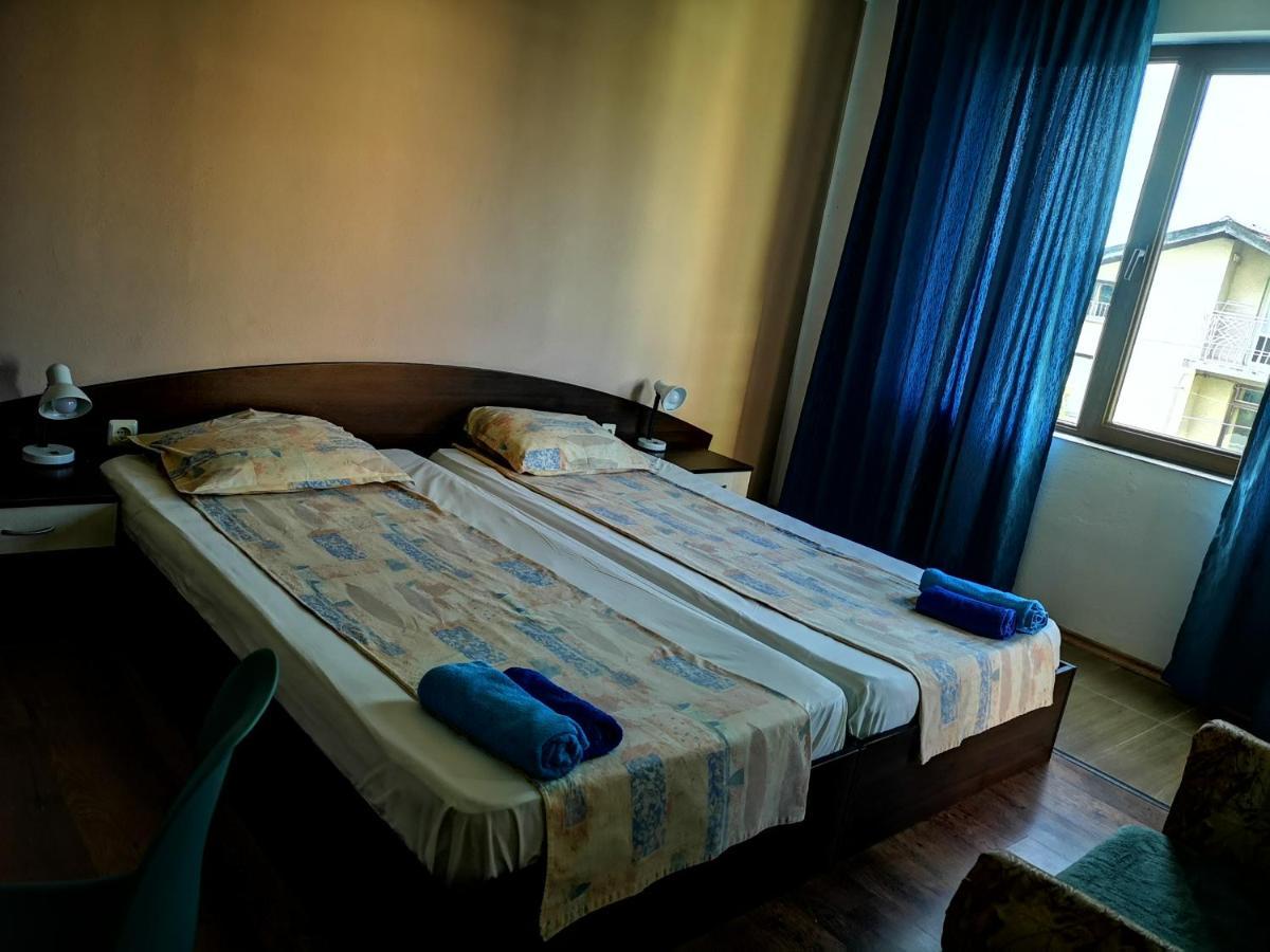 Paunovi Guest House Primorsko Extérieur photo