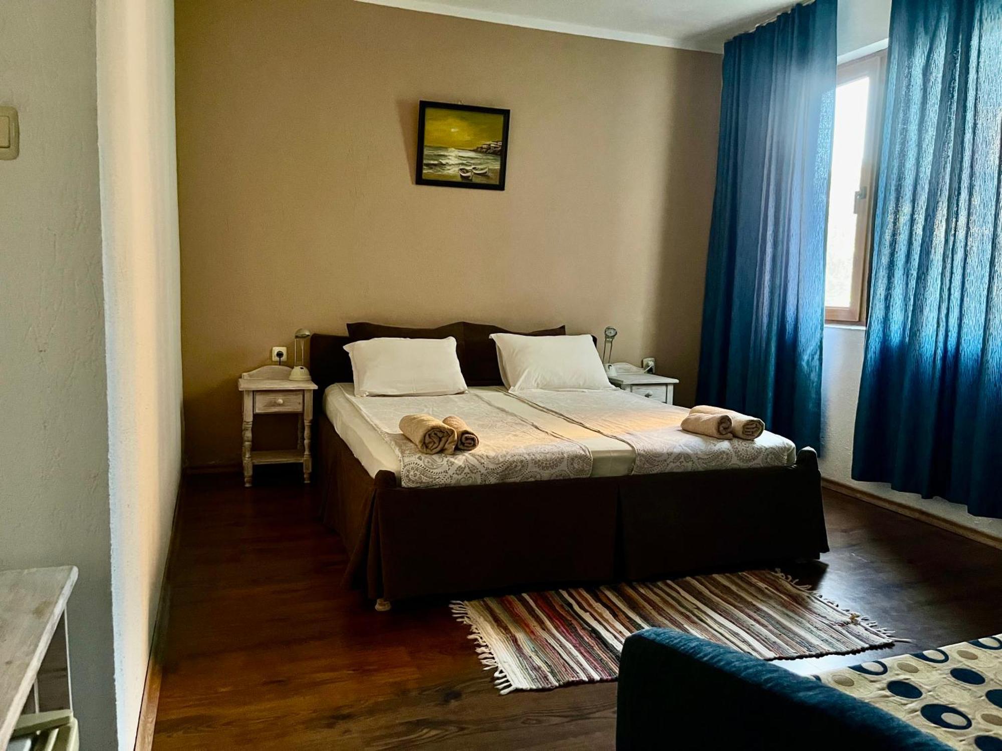 Paunovi Guest House Primorsko Extérieur photo