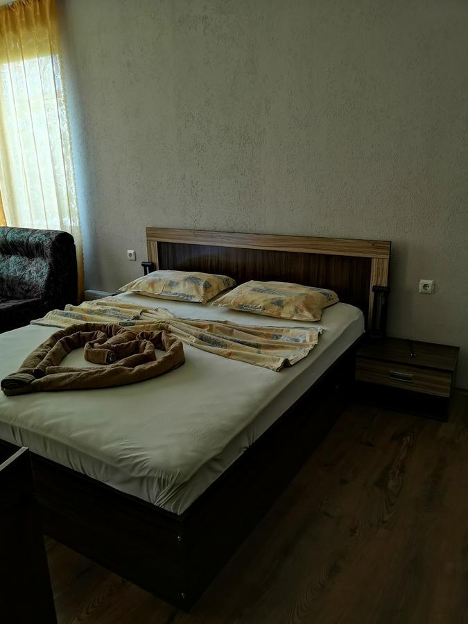 Paunovi Guest House Primorsko Extérieur photo